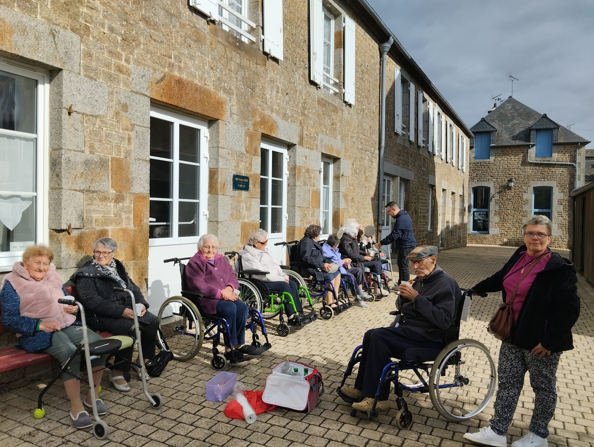 10 06 Sortie à Pontmain (24)